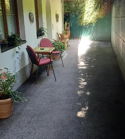 Zellner Apartment